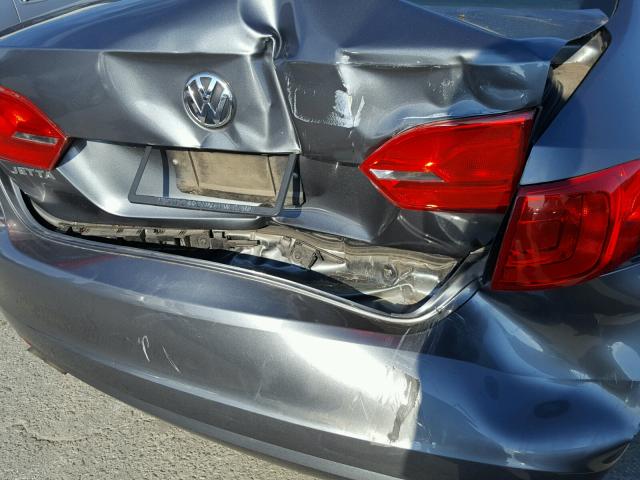 3VW1K7AJ7BM055847 - 2011 VOLKSWAGEN JETTA BASE GRAY photo 9