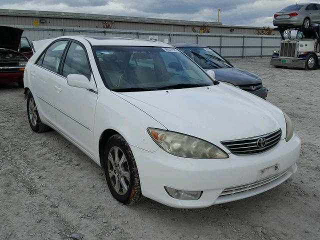 4T1BF30K86U631313 - 2006 TOYOTA CAMRY LE WHITE photo 1