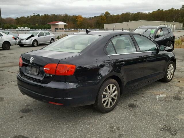 3VWDP7AJ1DM371326 - 2013 VOLKSWAGEN JETTA SE Qara foto 4