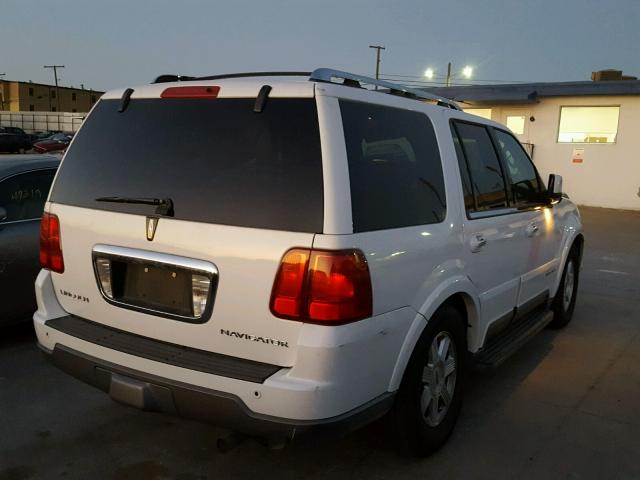 5LMFU27R64LJ07694 - 2004 LINCOLN NAVIGATOR WHITE photo 4