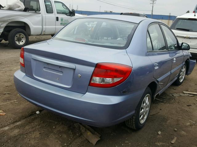 KNADC125546316873 - 2004 KIA RIO BLUE photo 4