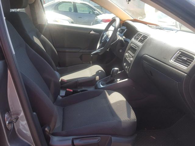 3VW2K7AJ3DM429023 - 2013 VOLKSWAGEN JETTA BASE Գրաֆիտ լուսանկար 5