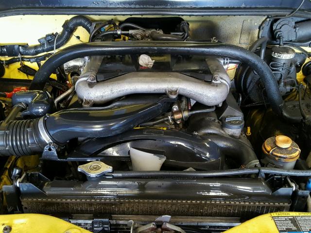 2CNBJ734736925718 - 2003 CHEVROLET TRACKER ZR YELLOW photo 7