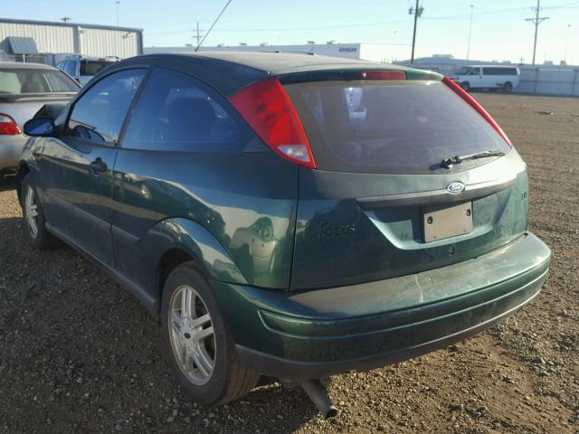 3FAFP3130YR213855 - 2000 FORD FOCUS GREEN photo 3