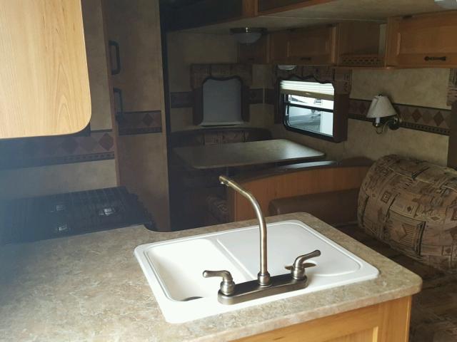 4YDT29B299L600812 - 2009 LARE CAMPER WHITE photo 6