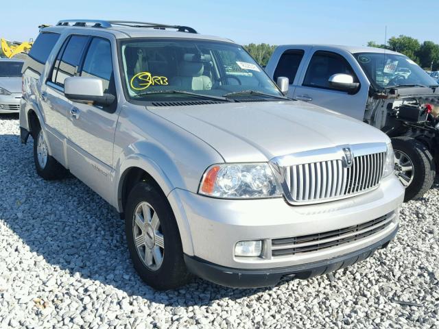 5LMFU28585LJ19861 - 2005 LINCOLN NAVIGATOR Srebrny zdjęcie 1