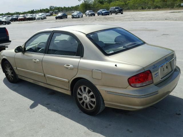 KMHWF35H94A956632 - 2004 HYUNDAI SONATA GOLD photo 3