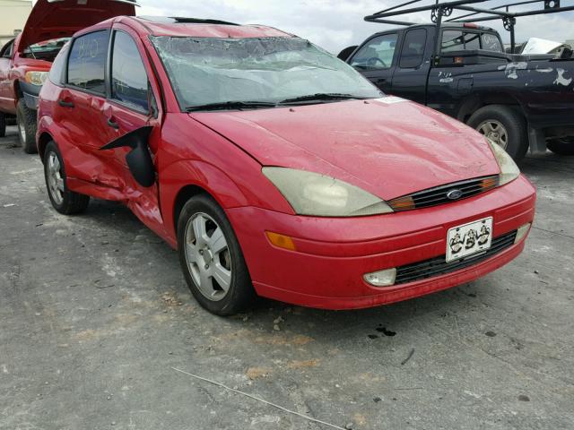 3FAFP37Z64R124796 - 2004 FORD FOCUS ZX5 RED photo 1