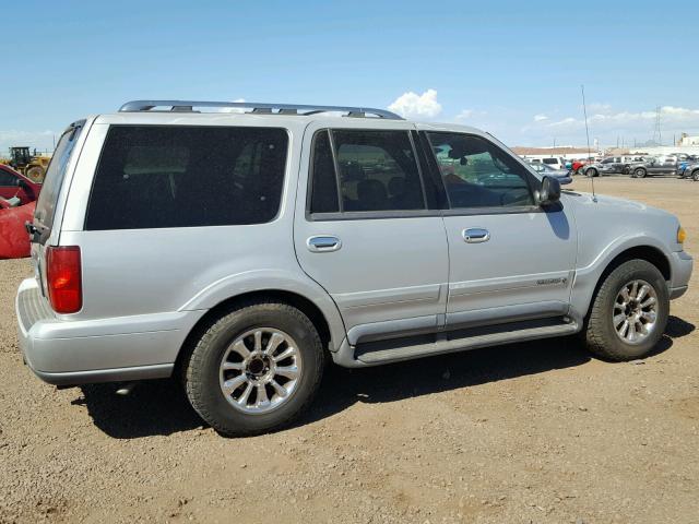 5LMPU28L4WLJ53252 - 1998 LINCOLN NAVIGATOR SILVER photo 9