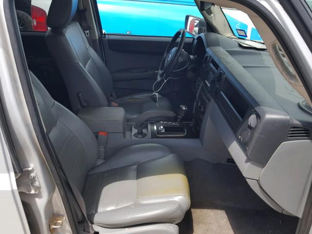 1J8HG48P47C577638 - 2007 JEEP COMMANDER ვერცხლისფერი ფოტო 5