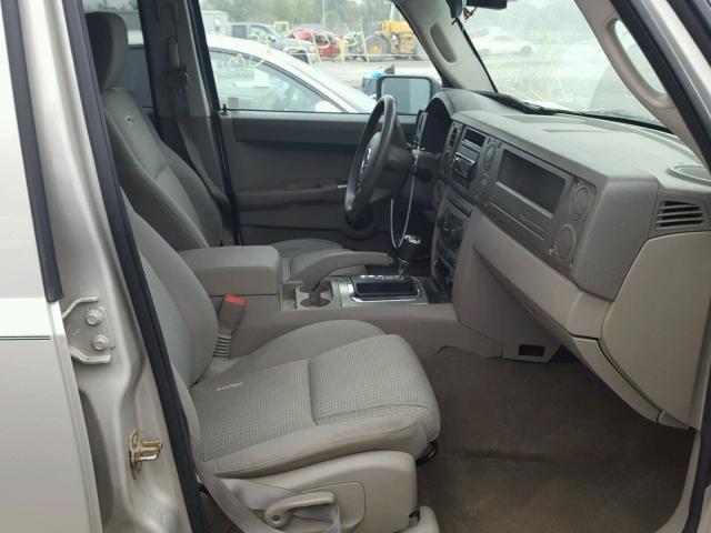 1J8HG48K96C366518 - 2006 JEEP COMMANDER GRAY photo 5