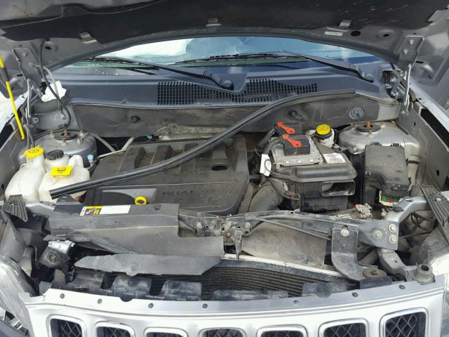 1C4NJDBB8GD566578 - 2016 JEEP COMPASS SP ვერცხლისფერი ფოტო 7