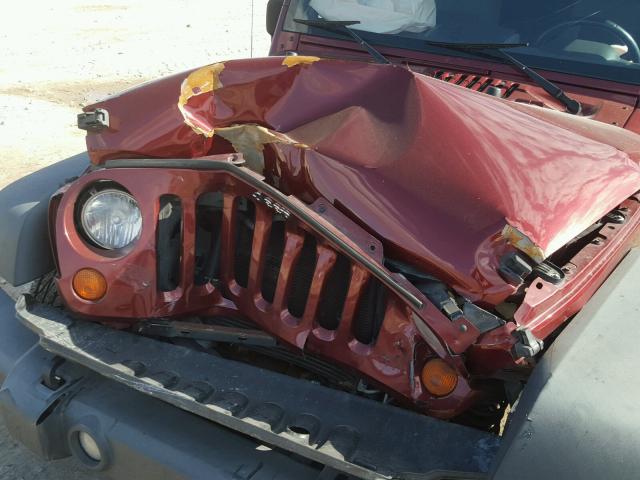 1J4GA39128L507074 - 2008 JEEP WRANGLER U BURGUNDY photo 9