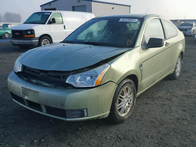 1FAHP33N48W238147 - 2008 FORD FOCUS SE GREEN photo 2