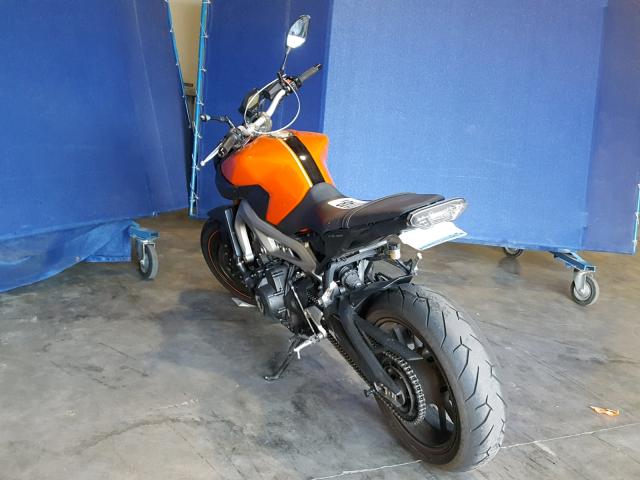 JYARN33EXEA002174 - 2014 YAMAHA FZ09 ORANGE photo 3