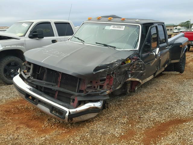 1FTJW35K7REA27503 - 1994 FORD F350 BLACK photo 2