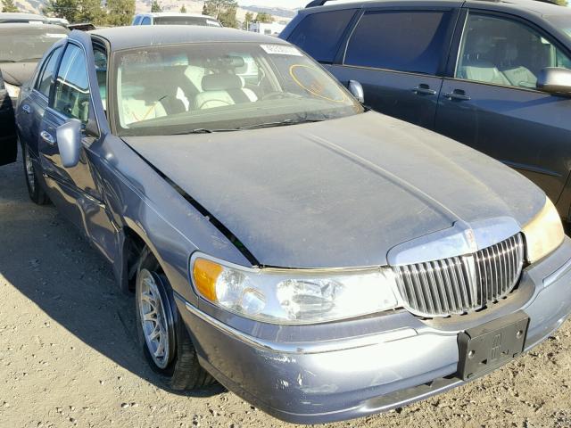 1LNHM82W4XY659844 - 1999 LINCOLN TOWN CAR S BLUE photo 1