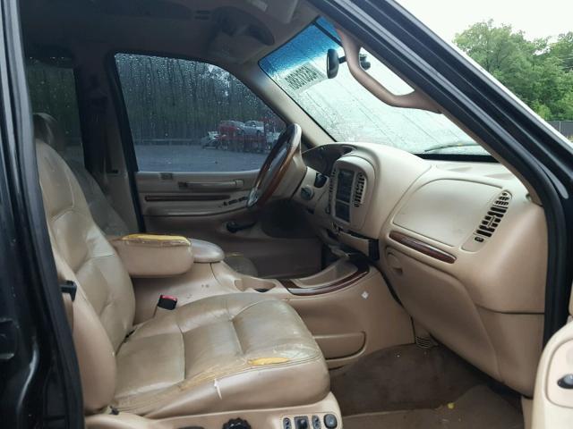 5LMPU28L5XLJ10721 - 1999 LINCOLN NAVIGATOR 黑色 照片 5