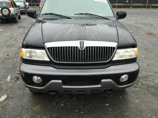 5LMPU28L5XLJ10721 - 1999 LINCOLN NAVIGATOR 黑色 照片 7