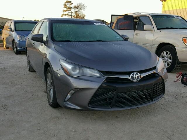 4T1BF1FK0GU574554 - 2016 TOYOTA CAMRY LE 灰色 照片 1