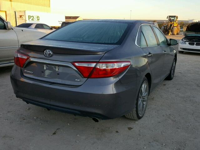 4T1BF1FK0GU574554 - 2016 TOYOTA CAMRY LE 灰色 照片 4