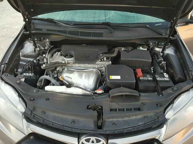 4T1BF1FK0GU574554 - 2016 TOYOTA CAMRY LE GRAY photo 7