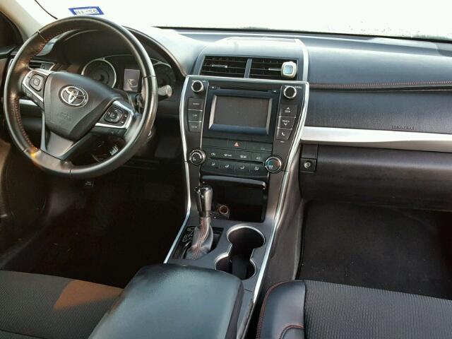 4T1BF1FK0GU574554 - 2016 TOYOTA CAMRY LE 灰色 照片 9