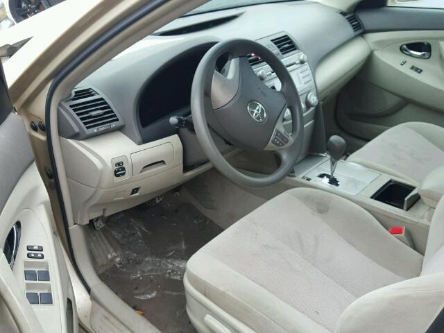 4T1BF3EK8BU199597 - 2011 TOYOTA CAMRY BASE GOLD photo 9