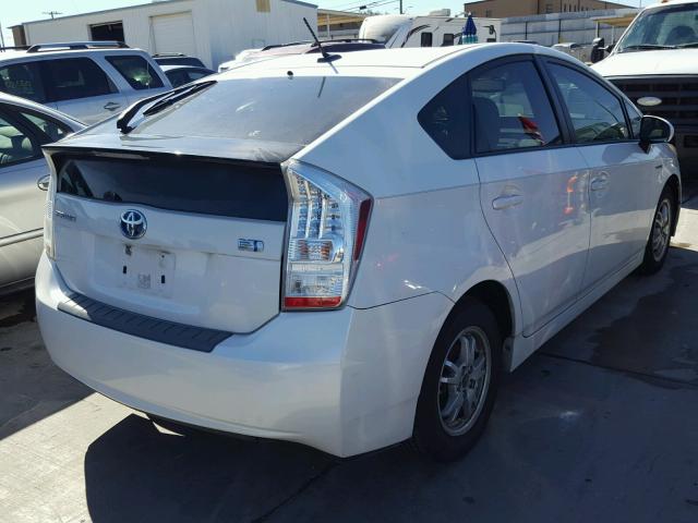 JTDKN3DUXB0246842 - 2011 TOYOTA PRIUS 白色 照片 4