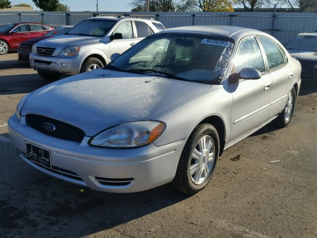 1FAFP56U67A152159 - 2007 FORD TAURUS SEL GRAY photo 2