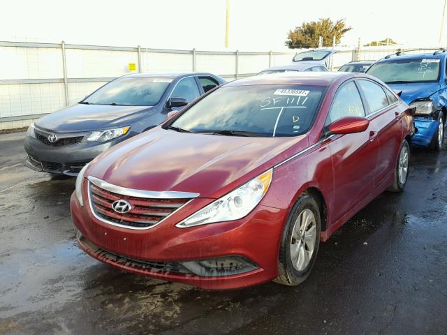 5NPEB4AC0EH814417 - 2014 HYUNDAI SONATA GLS RED photo 2