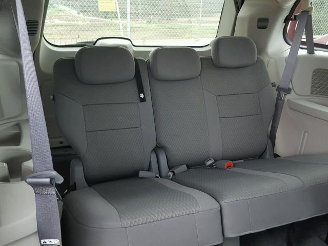 2A8HR54P98R636746 - 2008 CHRYSLER TOWN & COU 红色 照片 9