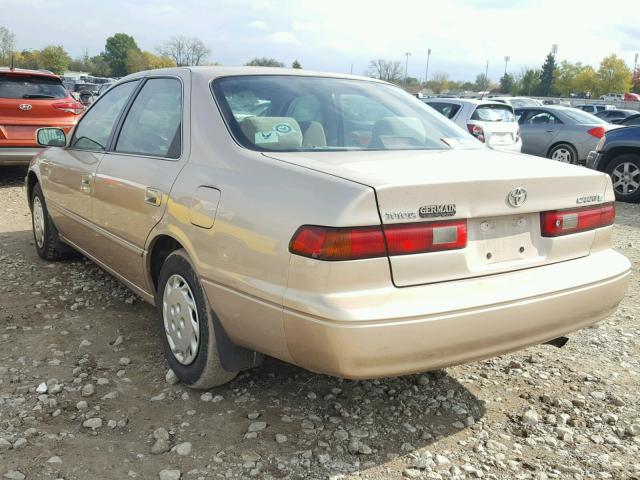 4T1BG22KXWU204736 - 1998 TOYOTA CAMRY CE TAN photo 3