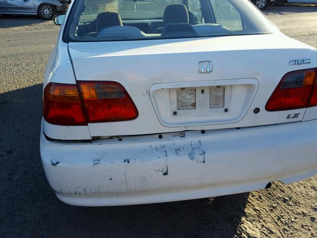 1HGEJ6675XL002167 - 1999 HONDA CIVIC LX WHITE photo 9