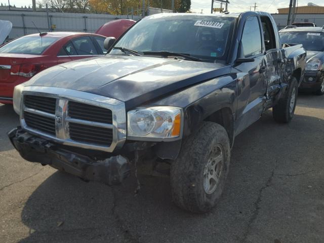 1D7HW48K56S664943 - 2006 DODGE DAKOTA QUA BLUE photo 2