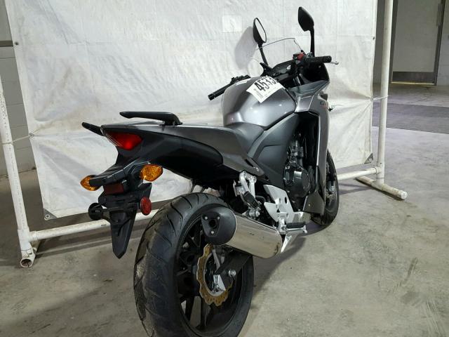 MLHPC4468F5200984 - 2015 HONDA CBR500 R SILVER photo 4