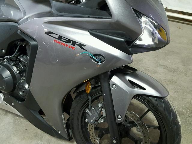 MLHPC4468F5200984 - 2015 HONDA CBR500 R SILVER photo 9