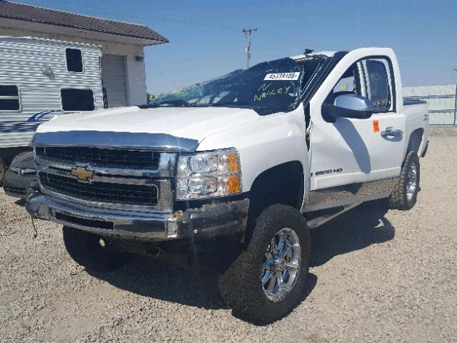 1GCHK23638F160701 - 2008 CHEVROLET SILVERADO WHITE photo 2