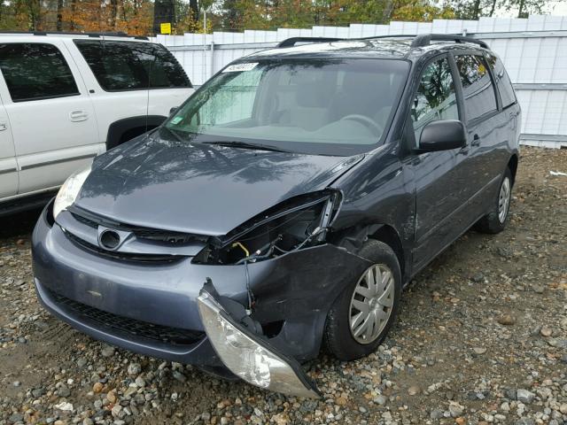 5TDKK4CC9AS301087 - 2010 TOYOTA SIENNA CE GRAY photo 2