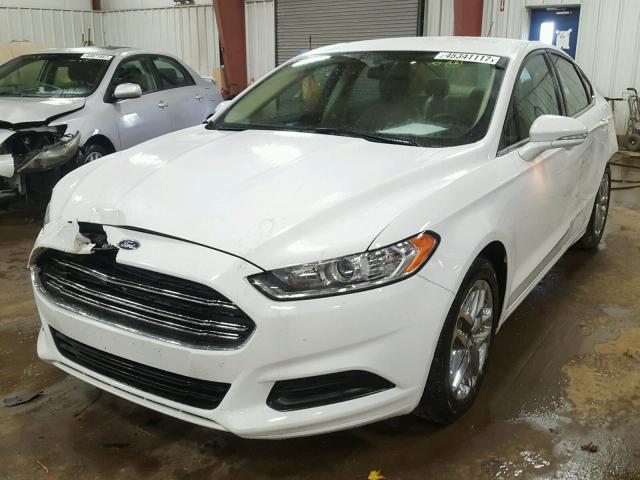 3FA6P0H77FR172189 - 2015 FORD FUSION SE WHITE photo 2