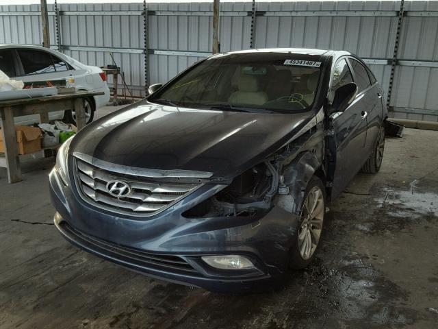 5NPEC4AB1CH369574 - 2012 HYUNDAI SONATA BLUE photo 2