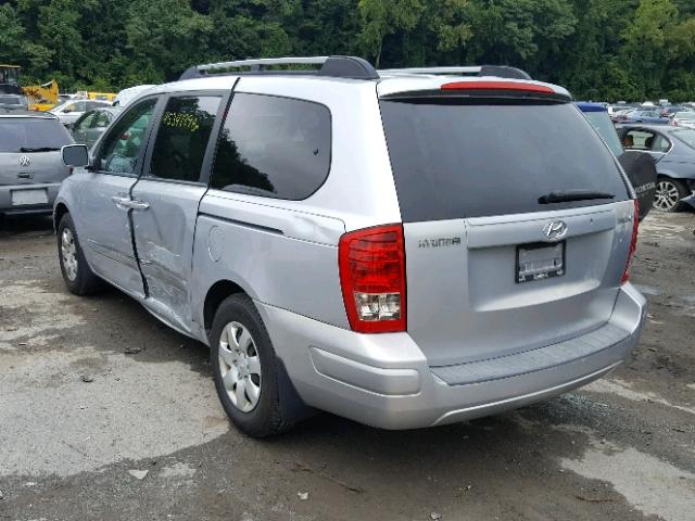 KNDMC233386050099 - 2008 HYUNDAI ENTOURAGE SILVER photo 3