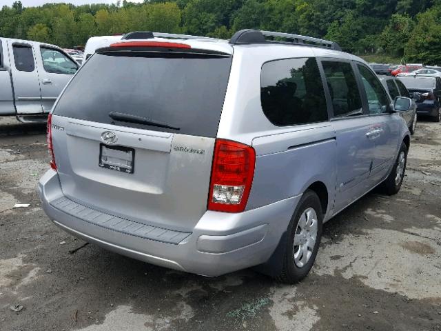 KNDMC233386050099 - 2008 HYUNDAI ENTOURAGE SILVER photo 4