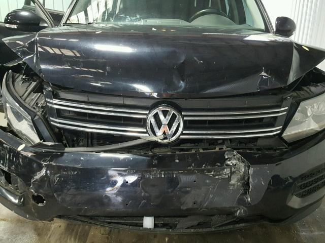 WVGAV3AX7EW510235 - 2014 VOLKSWAGEN TIGUAN S BLACK photo 9