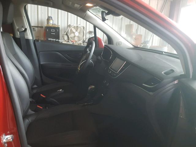 KL4CJASB7JB711208 - 2018 BUICK ENCORE PRE RED photo 5