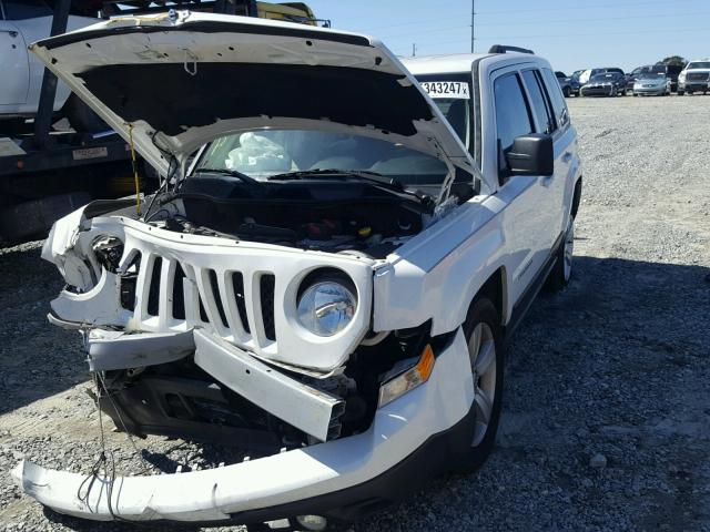 1C4NJPFB1ED536220 - 2014 JEEP PATRIOT LA WHITE photo 2