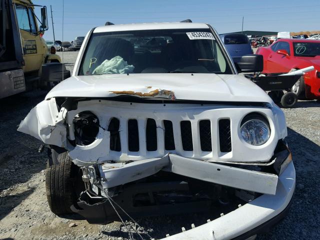 1C4NJPFB1ED536220 - 2014 JEEP PATRIOT LA WHITE photo 9