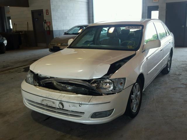 4T1BF28B62U233090 - 2002 TOYOTA AVALON XL WHITE photo 2