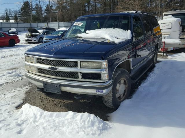 3GNFK16R9WG127731 - 1998 CHEVROLET SUBURBAN K BLUE photo 2