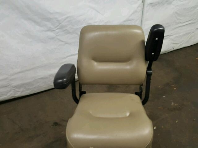 0659345976 - 2003 CHALET WHEELCHAIR RED photo 6